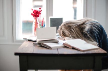 Bahaya Gaya Hidup Sedentari dan Cara Mengatasinya